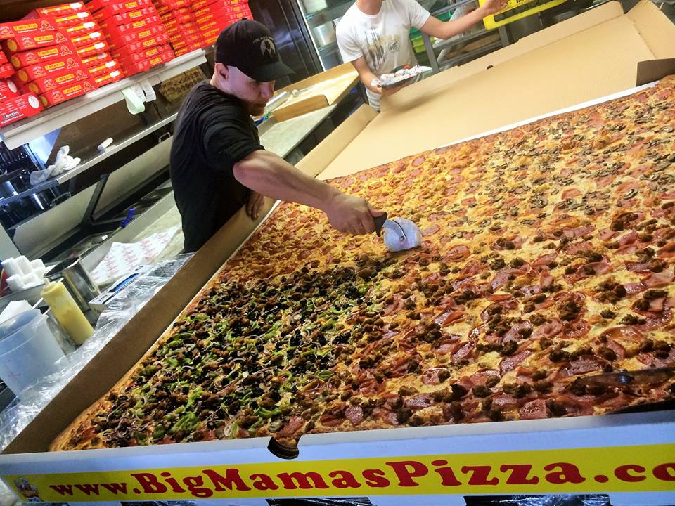 Reto de comida: Pizza de 200 raciones Big Mama´s & Papa´s Pizza